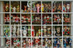 Nutcrackers-Display-scaled